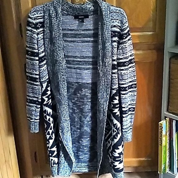 Forever21 Sz S Aztec Print Cardigan - Picture 1 of 3